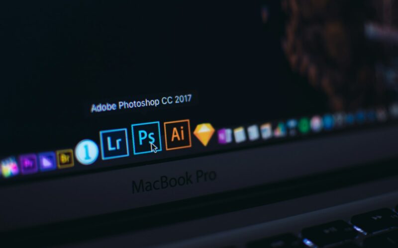 The beta version of Adobe Photoshop is now available for free on Android devices.