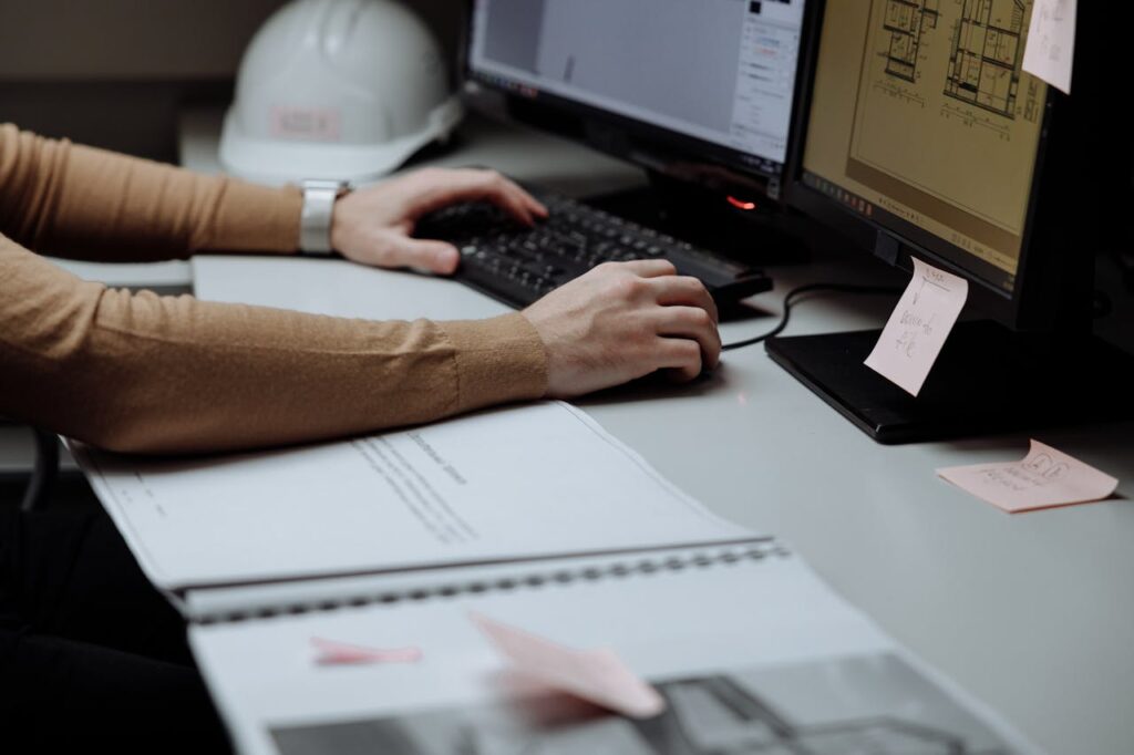 Discover how to work together in real time with the Shared Views feature of AutoCAD.