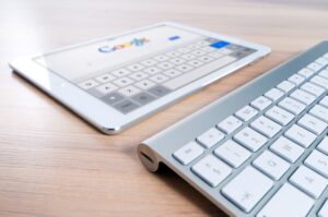 Comparison of Google Slides vs PowerPoint: Which One Is More Effective?