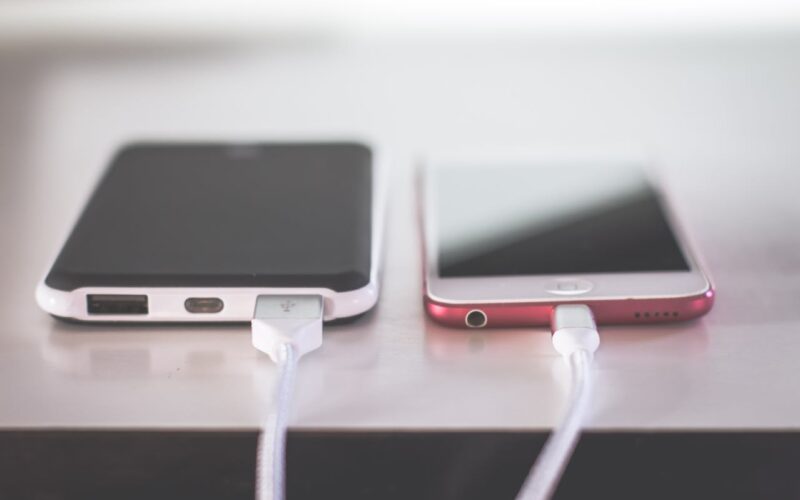 Extending the amount of time that your smartphone's battery can last