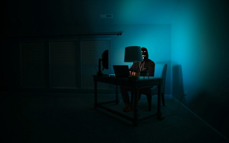 Suggestions for Maintaining the Security of Your Smart Devices Against Threats from Hackers
